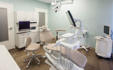 Dental treatment room